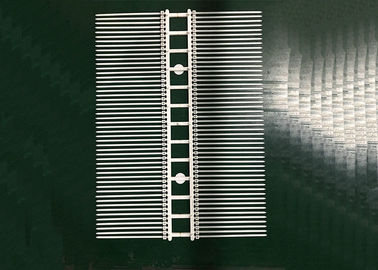As cintas plásticas maiorias da mangueira, o plástico de nylon de 4 polegadas de comprimento amarram o auto que trava o tempo longo